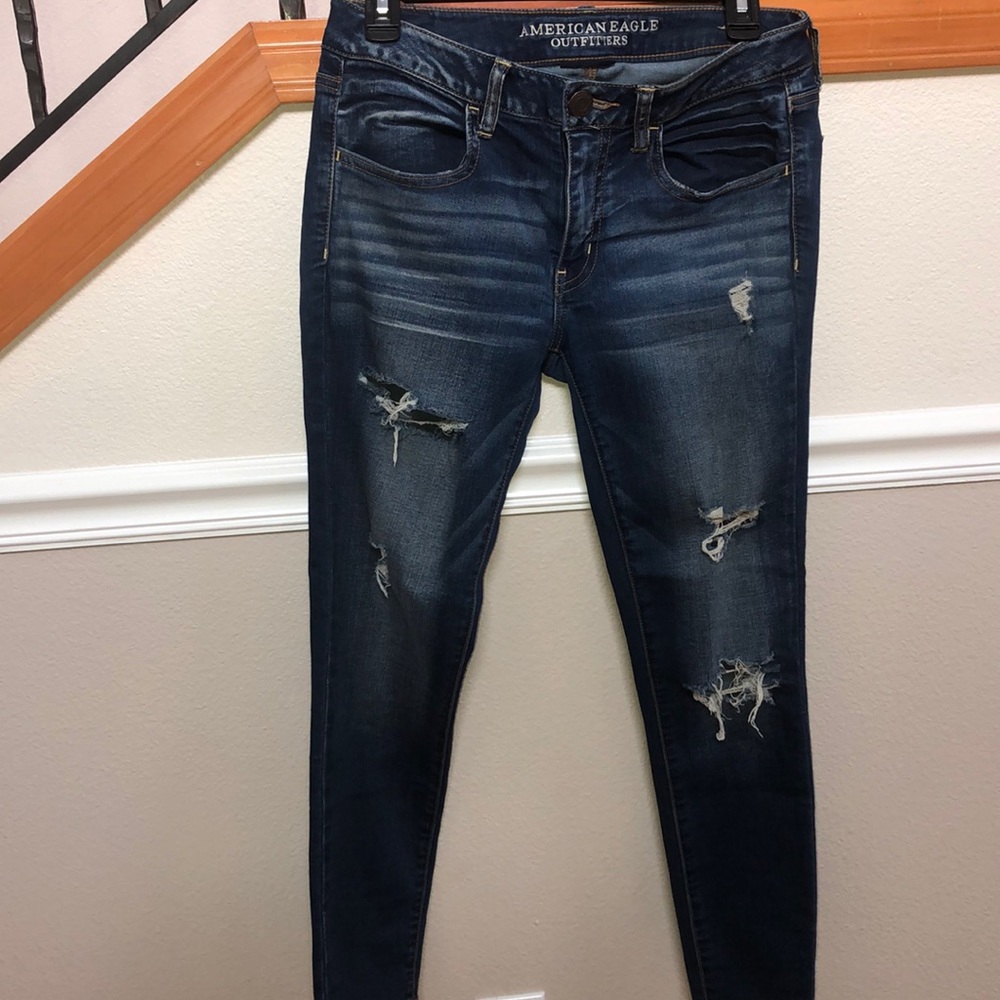 American eagle size 6 short,worn once